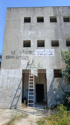 Proprietar vand 50.500 mp cu hale • Acces rutier și feroviar