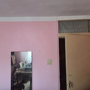 vand apartament 2 camere