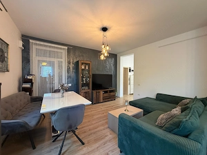 APARTAMENT CU 2 CAMERE IN DUMBRAVITA - STR RODIEI LA 650 euro - imagine 12
