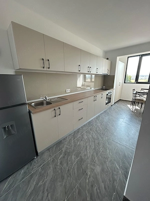 Inchiriez Apartament 1 camera Codlea Bloc nou 2026 - imagine 4