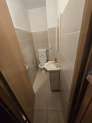 3 camere| etaj 2 | 2 băi | centrală| renovat recent - imagine 4