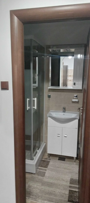 Vand apartament doua camere - imagine 4