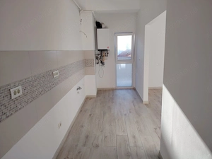 Apartament 1 Camere - 95.000 euro - Zona Soarelui - imagine 3