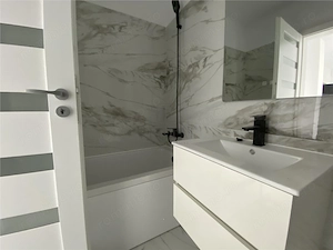 Giroc, apartament 2 camere, etaj 1, centrala proprie, parcare - imagine 3