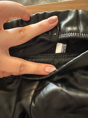 Colanți damă Calzedonia din piele ecologică neagră, vatuiți pe interior   Mărimea [L]