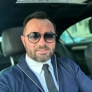 Domn ofer companie doamnelor masaj si insotire evenimente si dominare 