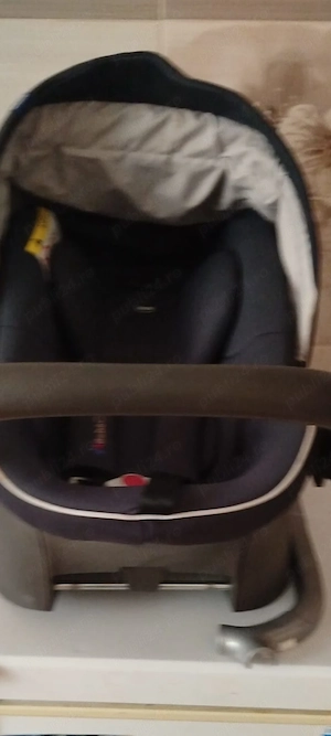 Se vinde scoica bebe plus izofix