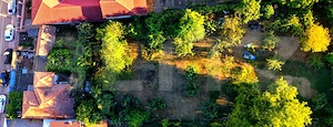Casă de renovat/demolat cu teren 1.680 mp și front stradal 21 m – Cetate - imagine 2