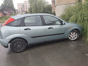Vând Ford focus