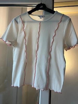 Tricou damă Clockhouse alb reiat, cusături vizibile roz și margini ondulate (Lettuce hem)   XL