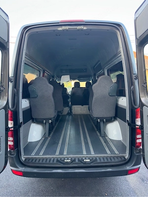 Mercedes Sprinter 8 Locuri - imagine 2
