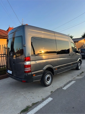 Mercedes Sprinter 8 Locuri - imagine 3