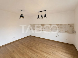 Duplex pe un singur nivel 3 camere 2 bai 235 mp teren in Talmaciu - imagine 9