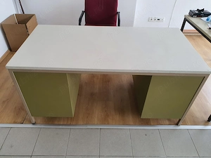 Vand birou dublu cu 7 sertare si suport tastatura. Dim.:156x78x75 cm. Cadru metalic super rezistent!
