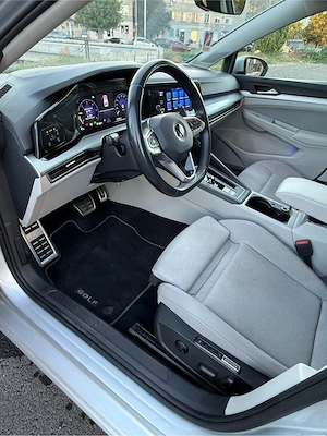 VW Golf 8 2.0 TDI 150 CP DSG 7 Viteze   2021   Virtual Cockpit   Lane Assist - imagine 8