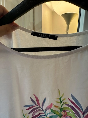 Tricou   Bluză damă Mohito albă cu imprimeu tropical Tucan și paiete   Mărimea L