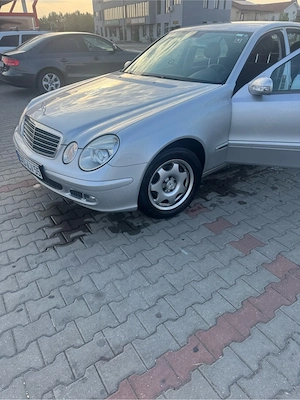 Mercedes E Klasse TDI 220 - imagine 5