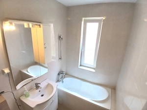 Proprietar vand apartament 2 camere, 53 m , balcon 11 m , etaj 1   Giroc, la limita cu Timișoara - imagine 7