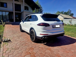 Porsche Cayenne S E-Hybrid   416 CP   Pachet Sport Chrono - imagine 4