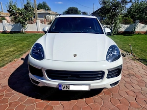 Porsche Cayenne S E-Hybrid   416 CP   Pachet Sport Chrono