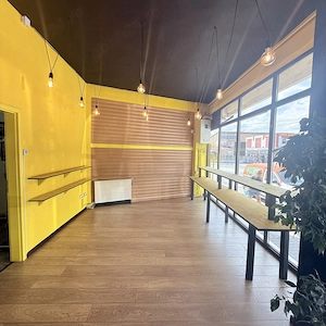 Spațiu comercial