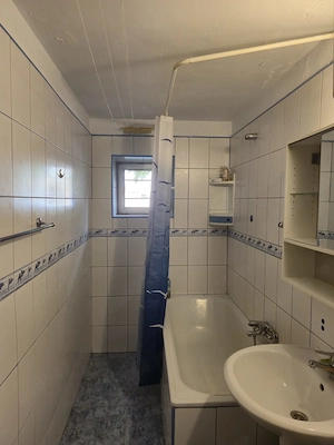 Apartament de 2 camere de imchriat in zona Eroii Revolutiei  - imagine 2