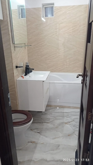 Inchiriez apartament 3 camere, zona Gara Mare (Gh Doja) - imagine 5