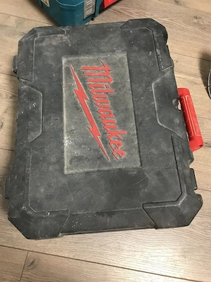 ciocan rotopercutor Milwaukee 