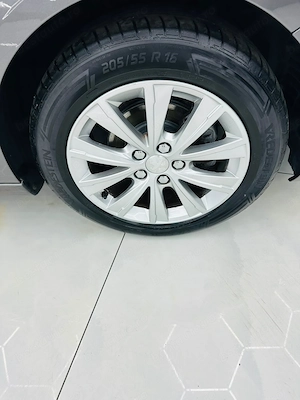 Peugeot 308 - imagine 9