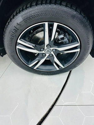 Volvo XC60 - imagine 9