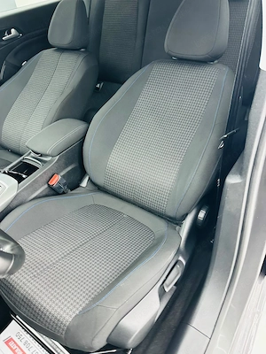 Peugeot 308 - imagine 19