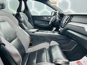 Volvo XC60 - imagine 19