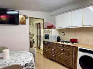 Casă / Vilă cu 4 camere de vânzare - imagine 10