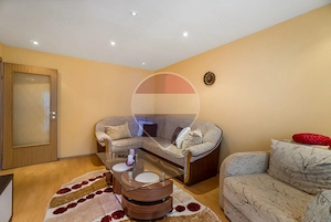 0% Comision | Apartament 3 camere decomandat | Zărnești | - imagine 2