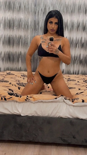 Buna noua in orasul tau Party Girls