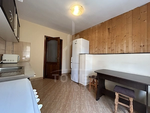 Apartament cu 3 camere, 2 băi și loc de parcare în curte – Turnișor - imagine 3