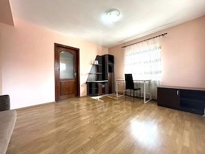 Apartament cu 3 camere, 2 băi și loc de parcare în curte – Turnișor - imagine 7