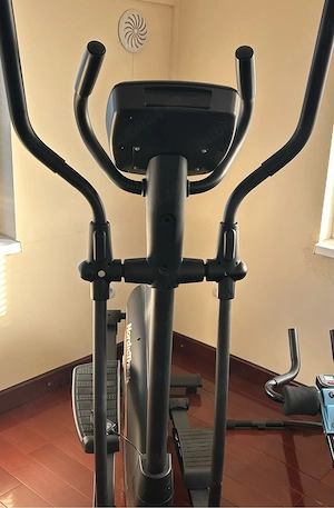 Bicicletă Eliptică NordicTrack E400   Rezistență Digitală, iFit & Bluetooth