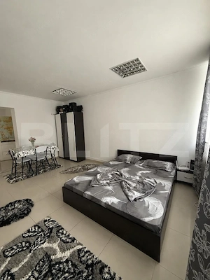 Apartament de vanzare , curte comuna, 2 camere, Zona Semicentral - imagine 2