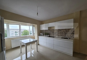 Apartament cu 2 camere de vânzare, suprafață 60,59mp,zona Micro 17 Satu Mare - imagine 3