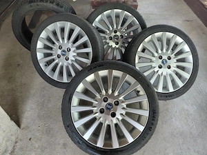 Vând set complet de roți   anvelope + jante aliaj Fiat, 205 45 R17