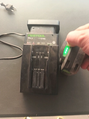 incarcator festool cu o baterie