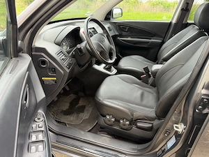 Hyundai Tucson 2010-2.0diesel-Full options - imagine 3