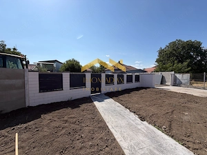 -Casa individuală -4 camere -2 băi - - imagine 19