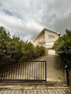 Casă cu teren 500 mp, Livezeni