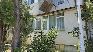 Vand schimb apartament 2 camere, parter - Micro 21
