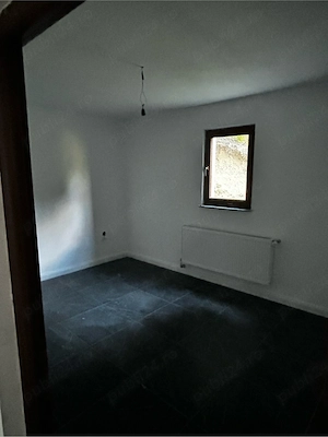 Casa cu 2 apartamente