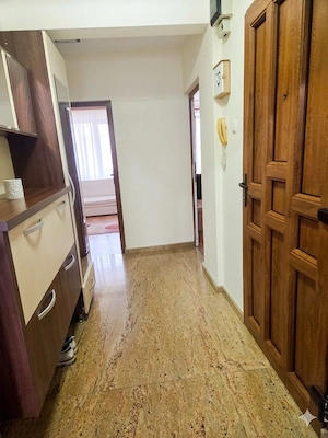 Vand apartament 2 camere - Spitalul Judetean - imagine 4