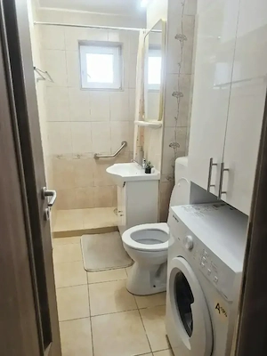 Închiriez apartament două camere cu parcare, recent renovat zonă foarte buna  - imagine 4