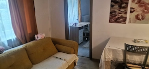 Închiriez apartament 3 camere